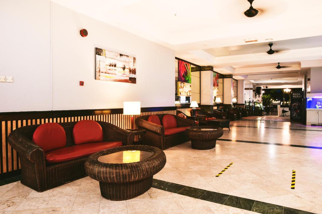 Leisure Cove And Hotel George Town