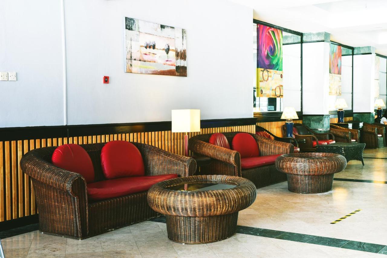 Hotel Leisure Cove And 4*